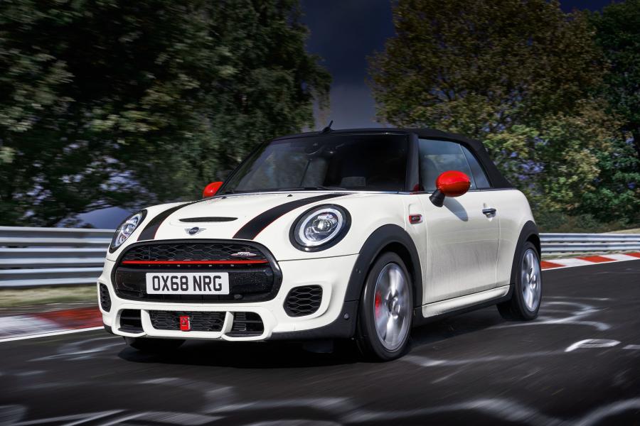  Mini John Cooper Works Cabrio (F57) 2018 года  (WW) (фото 21 из 36)